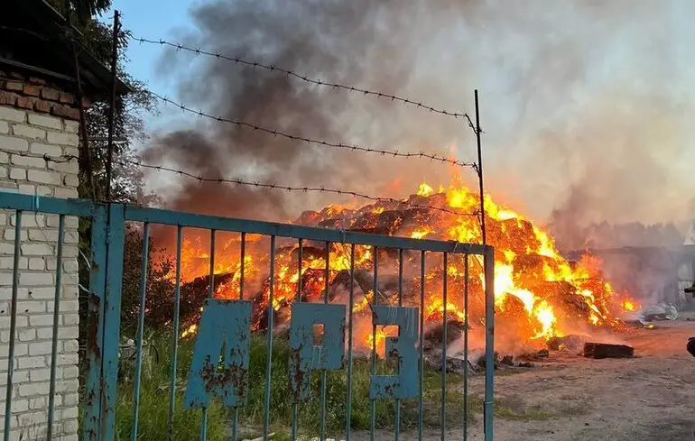 Ударні дрони атакували Курську область: місцева влада розповіла про пожежі та постраждалих