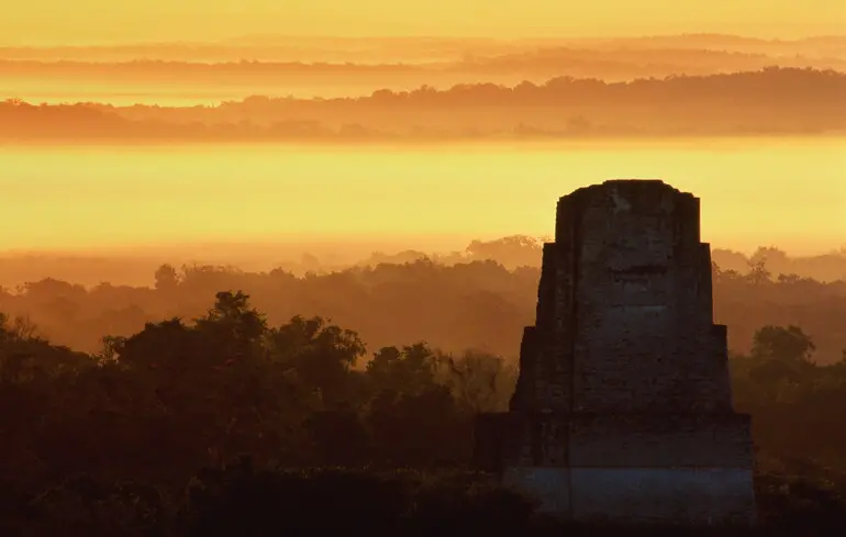 В Гватемале археологи нашли остатки древнего города майя возрастом почти 3000 лет