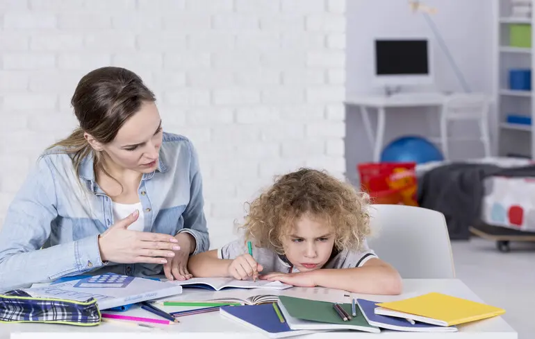 «Ти мене не чуєш!». Як навчати дітей зі РДУГ без втрат для всіх