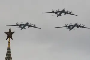 СБУ атаковали самолеты на четырех аэродромах РФ — СМИ