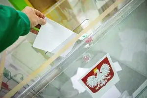 В Польше начался решающий второй тур выборов президента