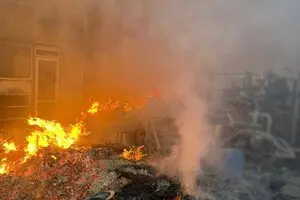 РФ нанесла удар по предприятию: вспыхнул пожар на почти 7000 квадратных метров