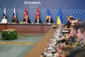 Россияне специально попросили, чтобы американцы не присутствовали на переговорах в Стамбуле — журналист The Economist