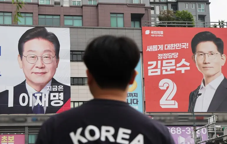 Сьогодні Південна Корея обирає нового президента: попередньому оголосили імпічмент