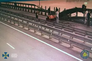 СБУ в третий раз поразила Крымский мост. Это вторая спецоперация за три дня