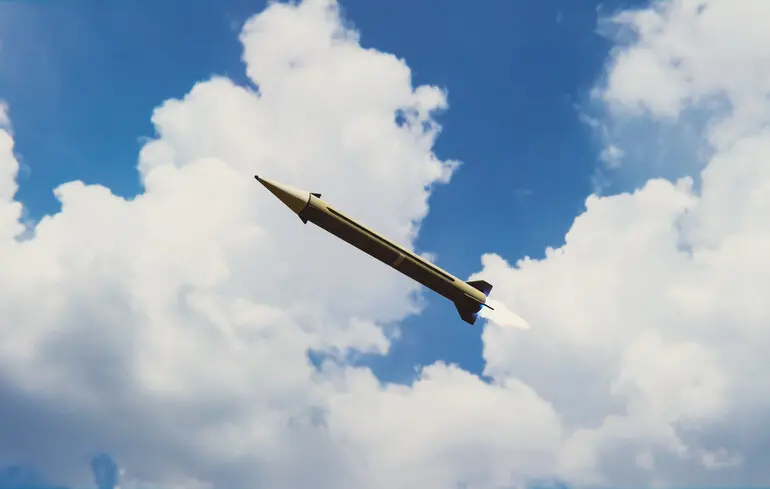 Россияне атакуют Харьков ракетами и дронами, они попали по жилым многоэтажкам - Терехов