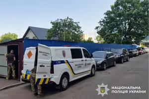 В одном из районов Киева взорвался неизвестный предмет: есть пострадавшие