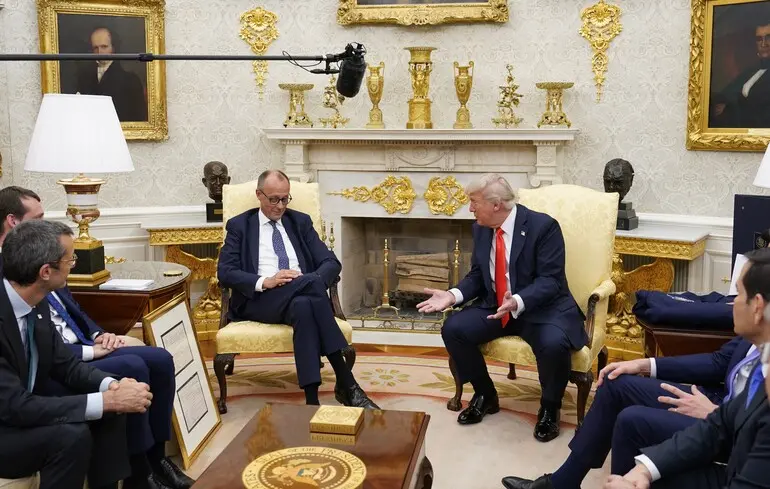 Мерц не смог убедить Трампа в необходимости предоставления помощи Украине — NYT