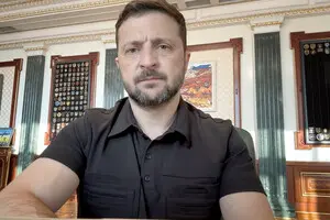 Зеленский заявил о тяжелых боях на востоке и приграничье Сумщины