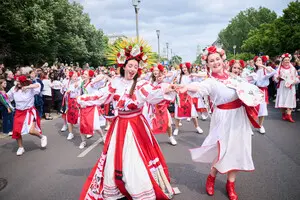 В Берлине завершился 27-й Карнавал культур: украинский коллектив представил собственное выступление в новом районе города