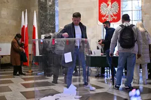 Польский Центризбирком отложил рассмотрение жалоб на нарушения во время президентских выборов: причина