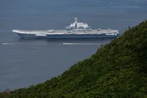 Китай вперше відправив два авіаносці в Тихий океан