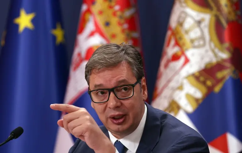 Сербский президент в Одессе выразил готовность отстроить несколько городов Украины