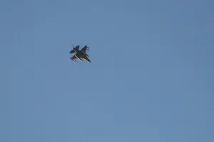 З'явилися супутникові фото наслідків удару Ізраїлю по ракетних базах Ірану