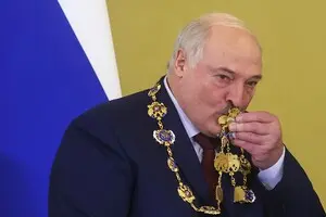 Лукашенко оттягивает учения от границы, потому что боится повторения курской операции в Беларуси — Зеленский