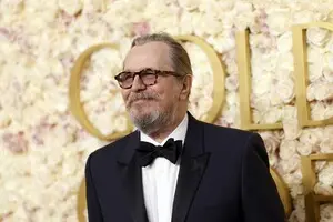 В Британии в честь дня рождения короля состоялось посвящение в рыцари: кто удостоился звания