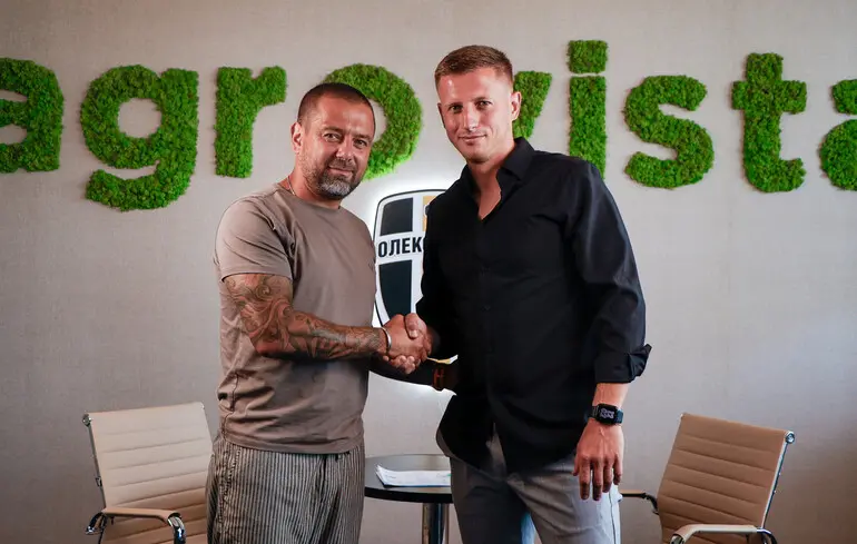 Кирило Нестеренко (праворуч)