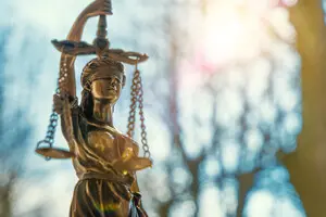 Хищение денег на закупку оборудования для онкобольных: двум подозреваемым избрали меру пресечения