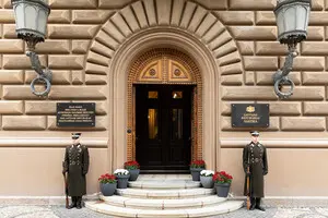 Сейм Латвии призвал НАТО пригласить Украину в Альянс как можно быстрее