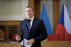 НАБУ та САП запросили міністра Чернишова на вручення підозри 23 червня — Железняк