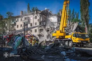 Россия попала в дом в одном из городов Донецкой области: есть погибшие, три человека — под завалами