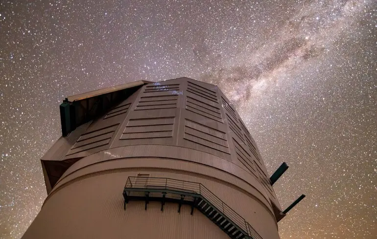 Пряма трансляція: унікальний телескоп у Чилі почне роботу з астрономічної онлайн-вечірки
