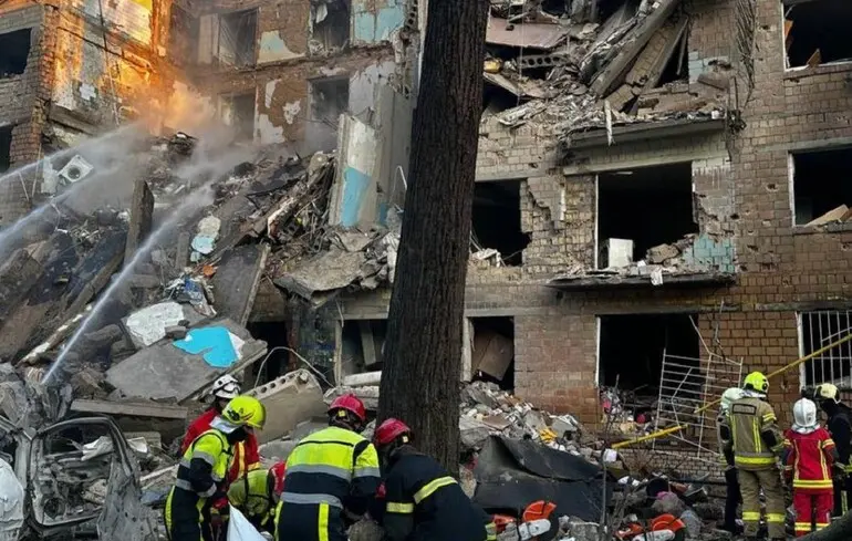 Росія вночі знову зосередилась на ударі по Києву. Знешкоджено 354 цілі