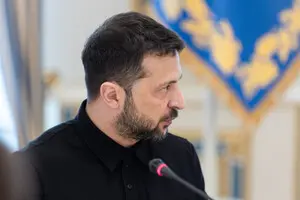 Зеленский сегодня посетит Британию