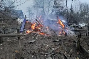 Росіяни масовано вдарили дронами по селу в Сумській області, є загиблі та важкопоранені — ОВА