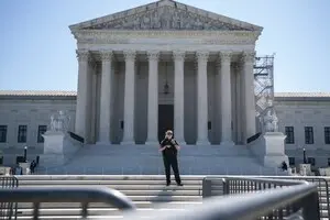 Верховный Суд США разрешил Трампу реализовать указ об отмене гражданства по рождению