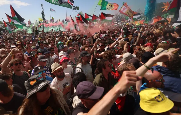 BBC критикують через трансляцію у своєму етері скандування 