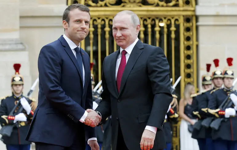 Макрон підтвердив відмову Путіна від припинення вогню — ЦПД