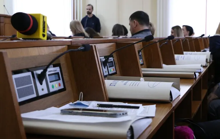 Императивный мандат: как работает механизм отзыва местных депутатов