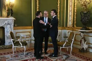 Великобритания примет на следующей неделе встречу коалиции желающих по Украине — Politico