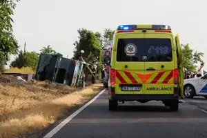 В Венгрии перевернулся автобус с детьми из Украины, есть пострадавшие
