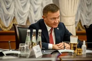 Экс-губернатор Курской области Старовойт застрелился в собственном автомобиле