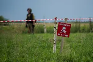 Литва та Фінляндія виготовлятимуть протипіхотні міни і постачатимуть їх Україні — Reuters