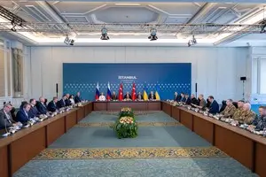 Украинцы стали хуже оценивать усилия переговорной группы по достижению мира - опрос