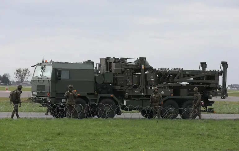 Більшість українців переконані, що США продовжать допомагати Україні зброєю – опитування