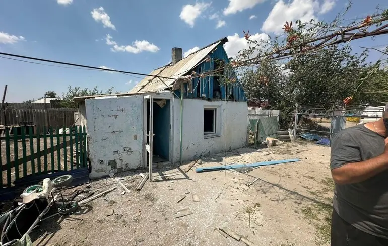 В Херсонской области дрон РФ попал во двор: погиб годовалый мальчик