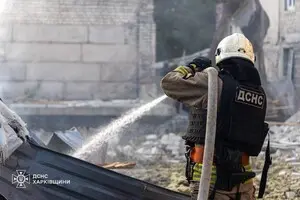 В Харькове враг ударил дронами по району жилой застройки, есть пожар и пострадавшие — мэрия