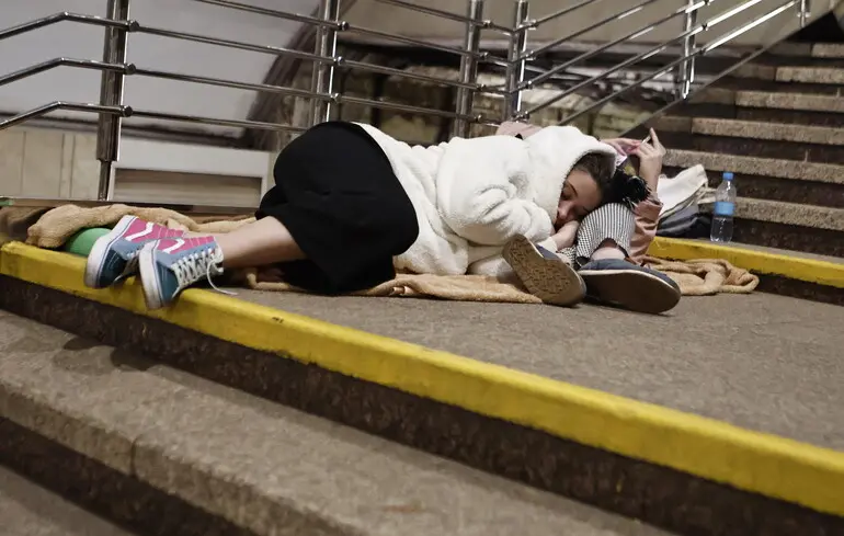 Бессонные ночи и рабочие утра: как не сломаться. Советы сомнолога