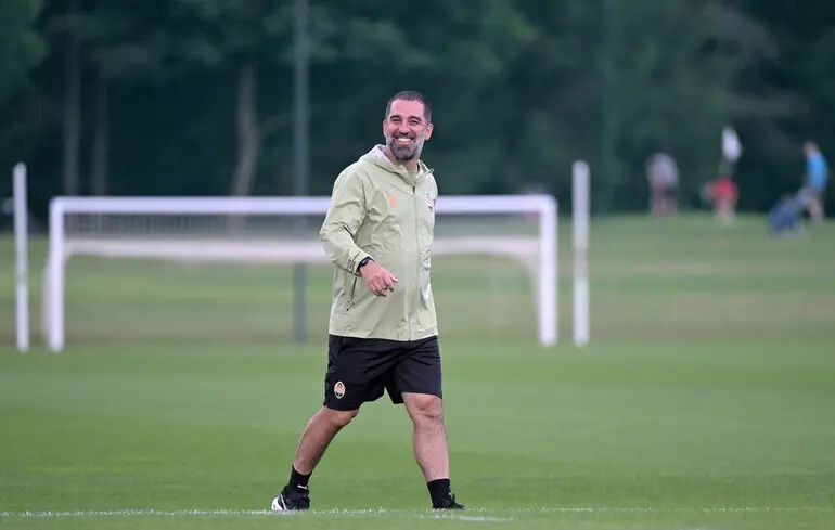 Зірковий наставник 