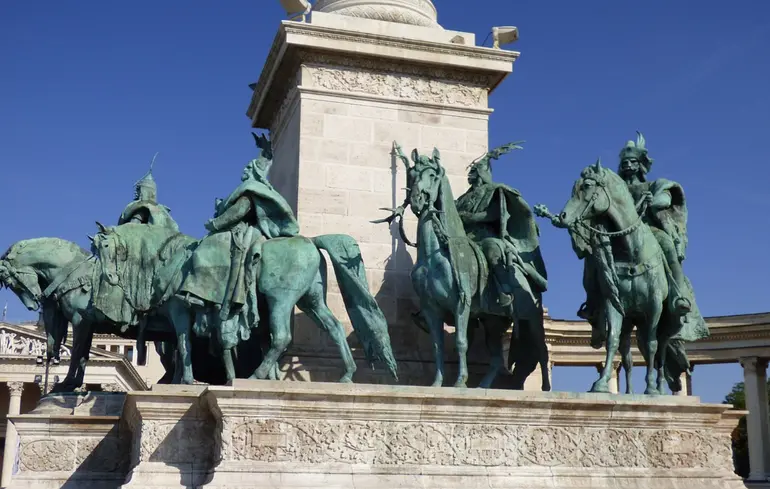 У Орбана заявили, что не просили украинцев воевать за Венгрию