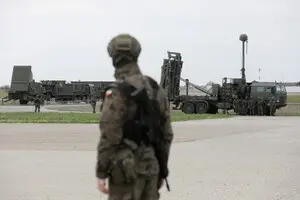 Трамп тасует очередь: США будут вооружать прежде всего союзников, которые помогают Украине — WSJ