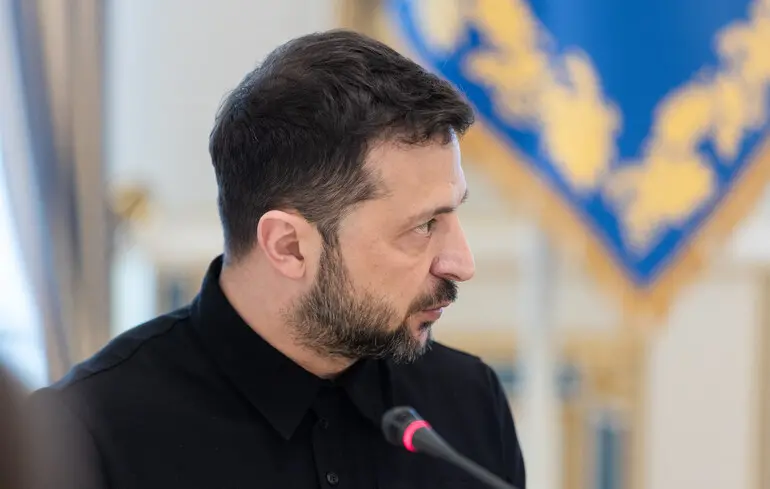 Зеленский подписал законопроект об уничтожении независимости САП и НАБУ