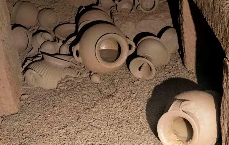 В Італії археологи виявили недоторкану етруську гробницю віком 2600 років