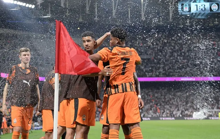 Украина опередила отстраненную Россию в рейтинге УЕФА