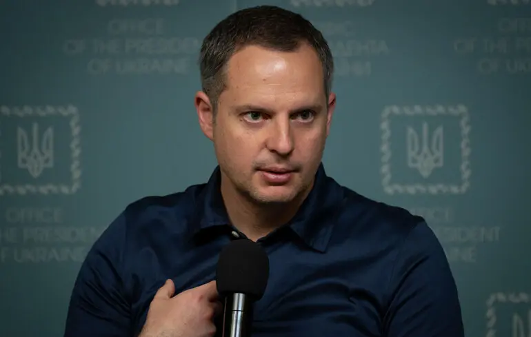 НАБУ та німецькі правоохоронці в липні провели обшуки у квартирі Шурми. Це стало останньою краплею для президента — ЗМІ  