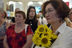 В Киево-Печерской лавре открыли выставку памяти погибших в Оленовке